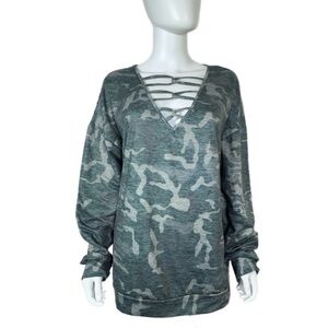 Women’s Camo Laced V-neck French Terry Long Sleeve Top
